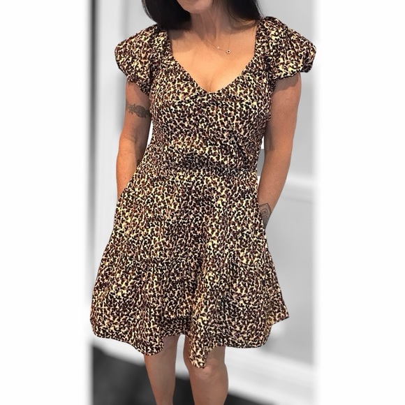 Gap Corset Tiered Mini Dress. Size Medium. NWT - Picture 4 of 11